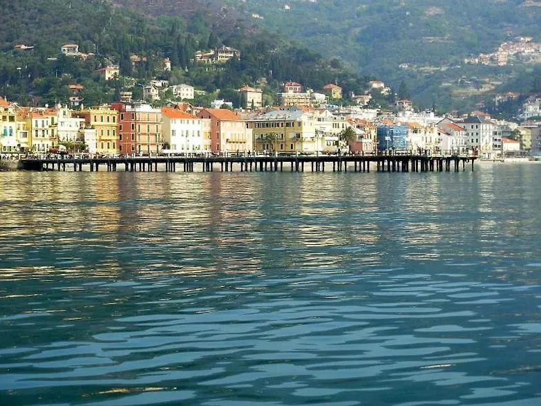 Attico Fronte Mare Molo Di Alassio Apartment Italy