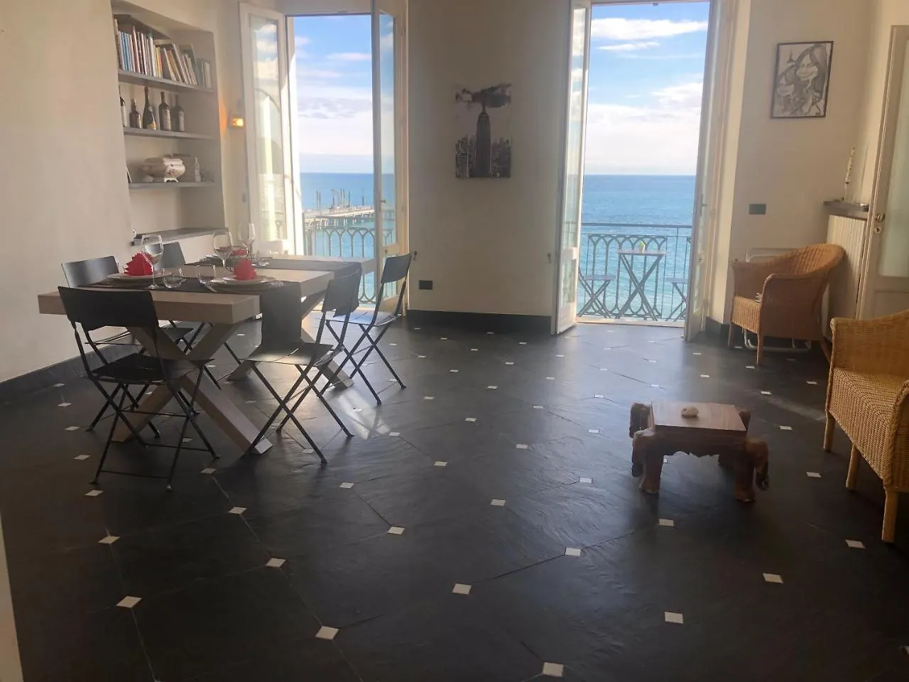 Attico Fronte Mare Molo Di Alassio Apartment 0*,  Italy